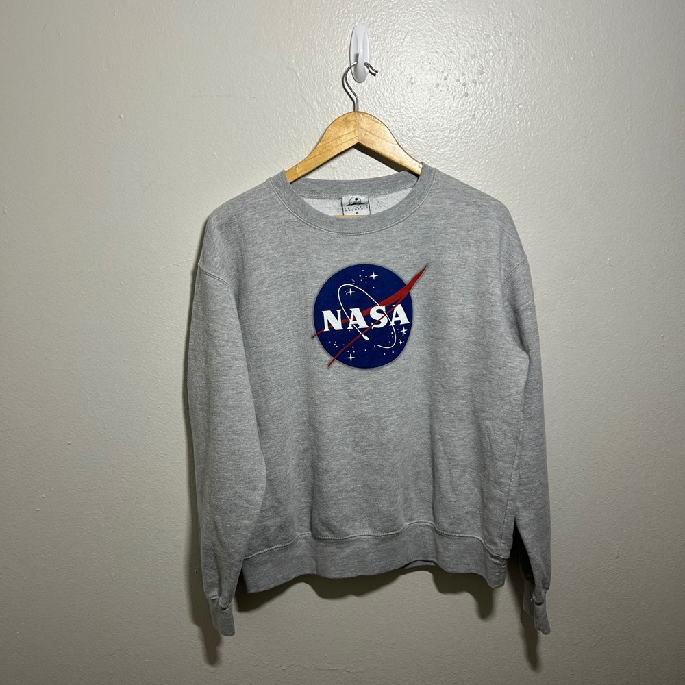 M nasa crew neck